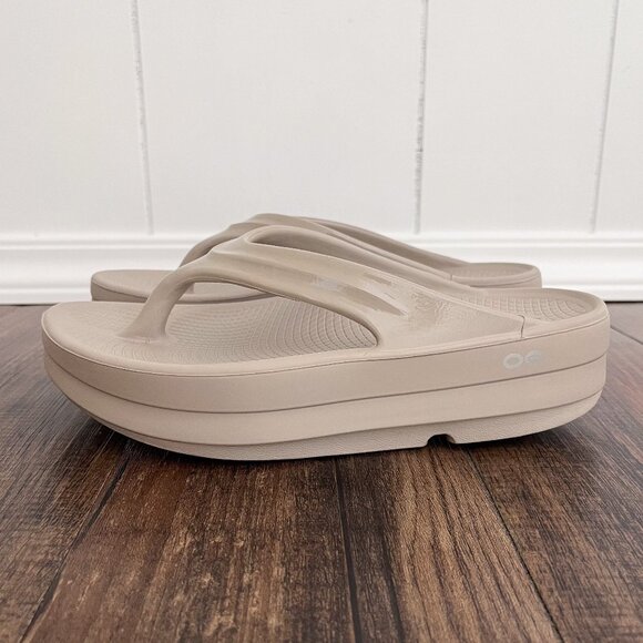 OOFOS OOmega OOlala Sandal Platform Recovery Shoe Comfort Size 9 Nomad Tan Nude - Picture 2 of 13